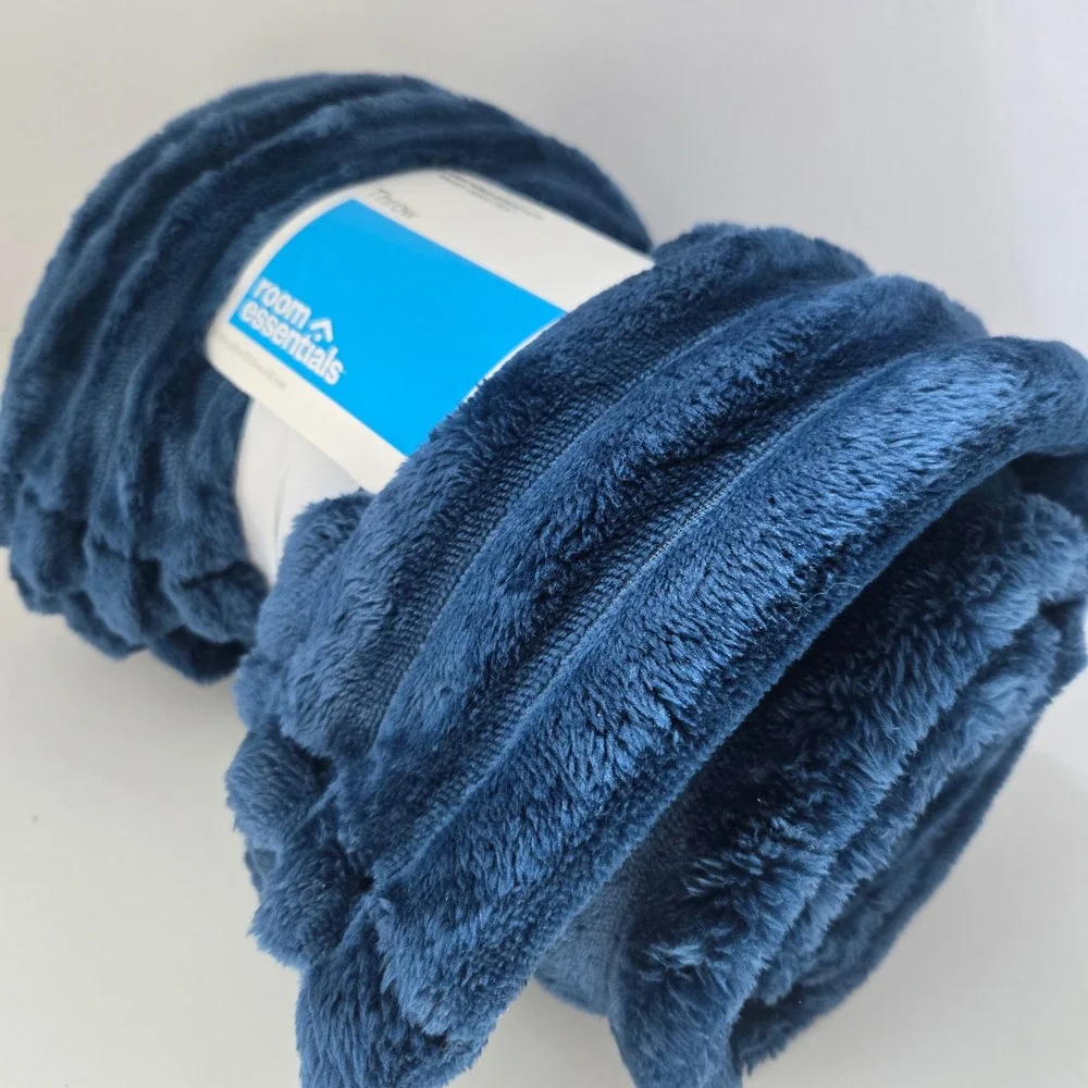 Room Essentials Throw Blanket 50x60 Blue Ribbed Plush Polyester BRAND NEW